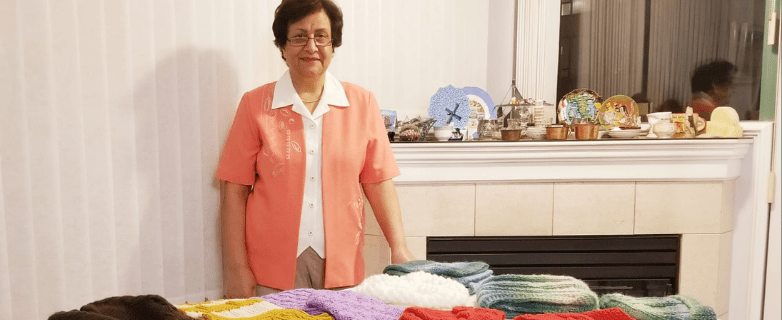 MOSAIC seniors are knitting for good