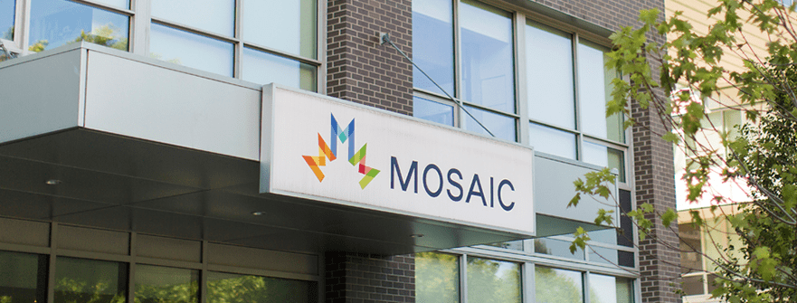MOSAIC legal advocate receives leadership award
